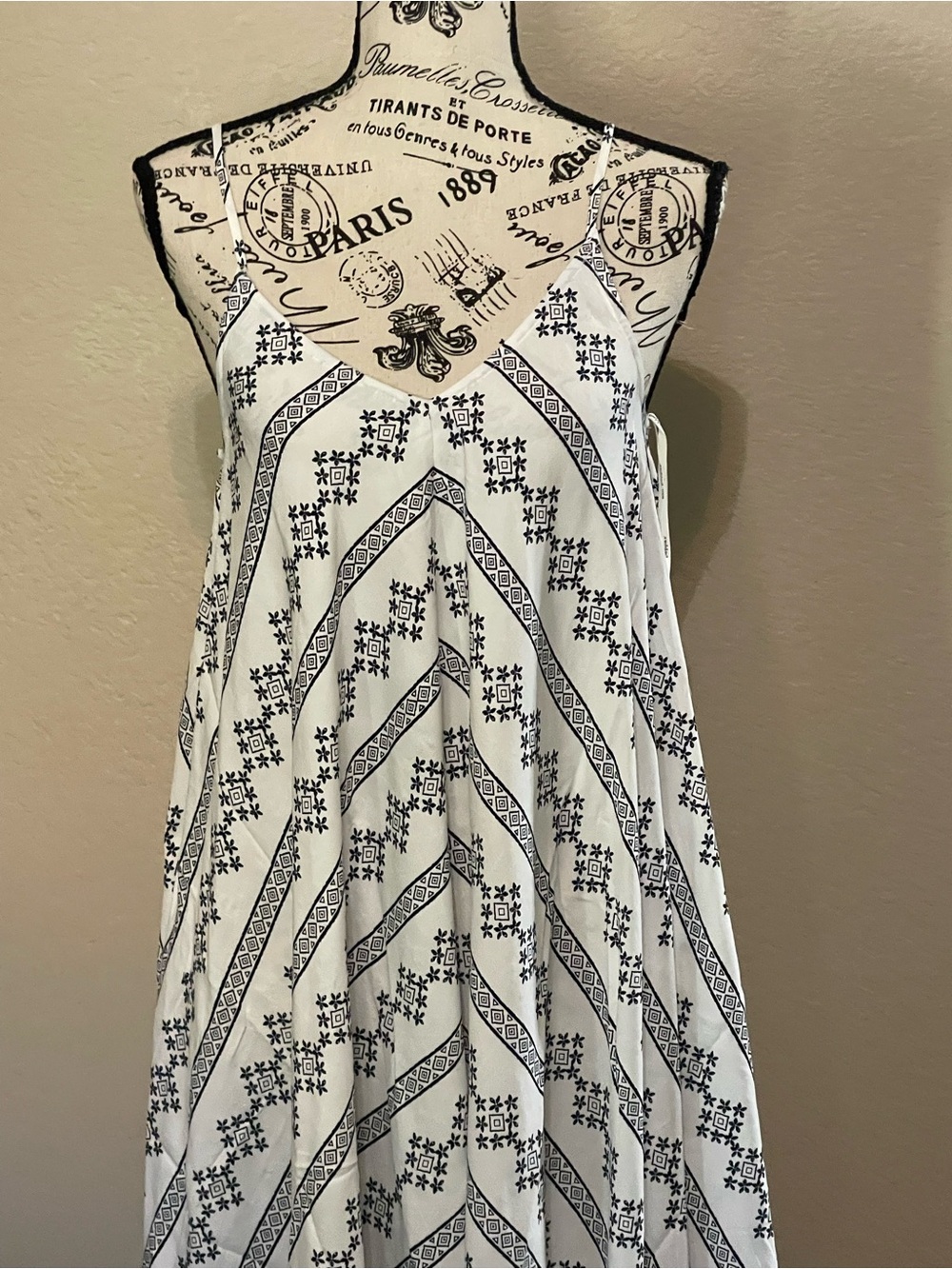 Women’s White and Black Printed Slip Dress